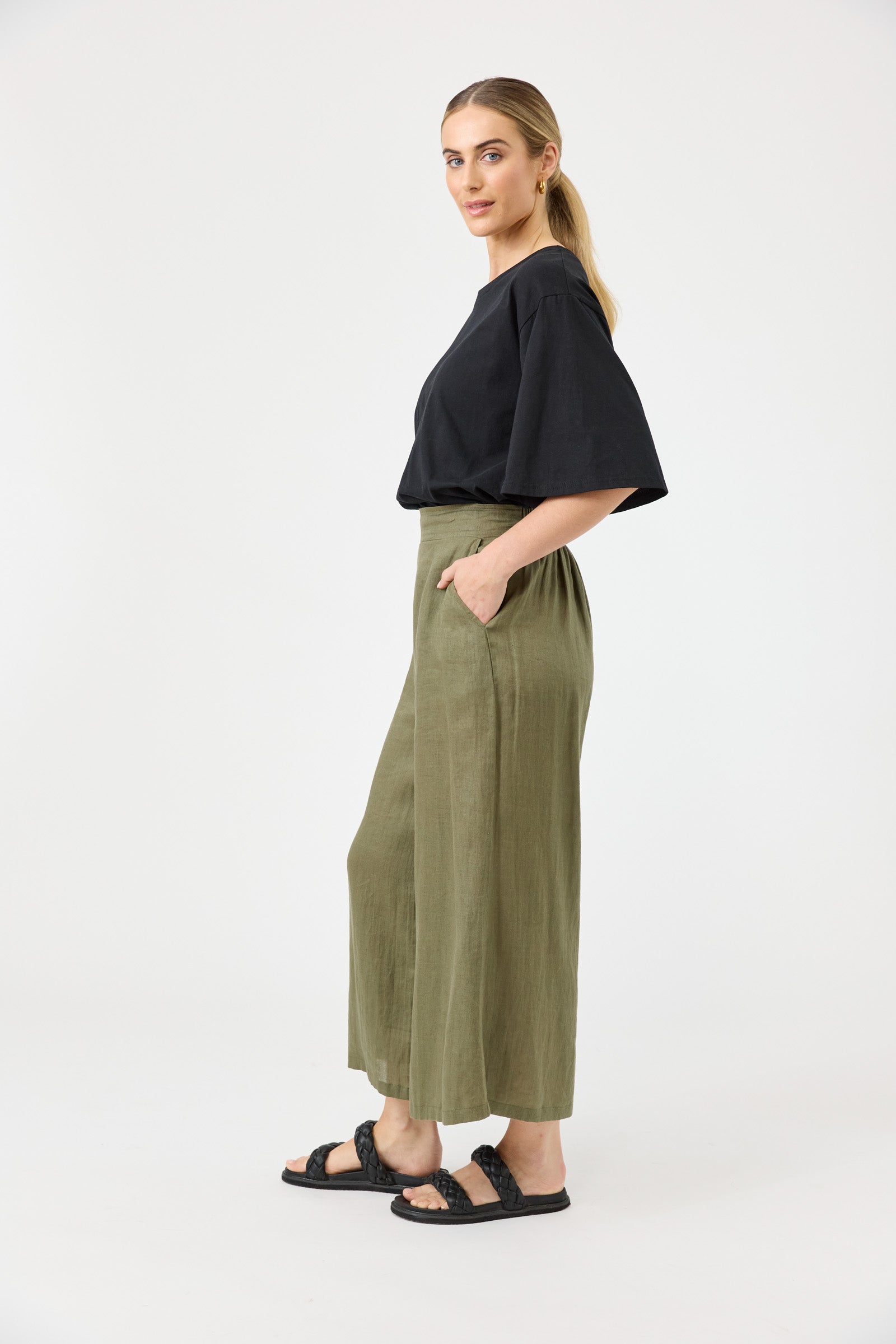 Studio Crop Pant - Khaki