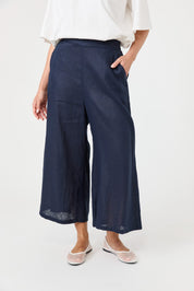 Studio Crop Pant - Navy