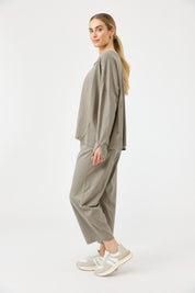 Studio Traveller LS Tshirt - Olive