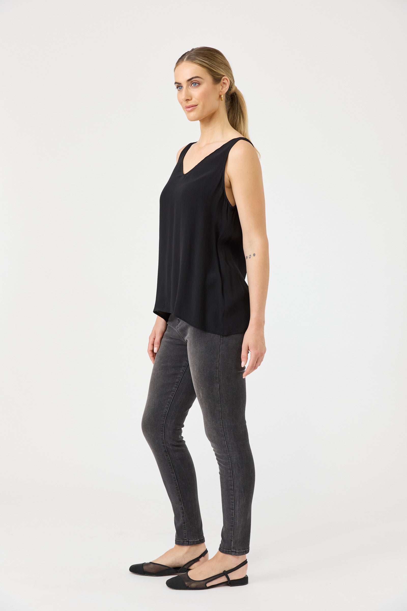 Basic Tank - Ebony