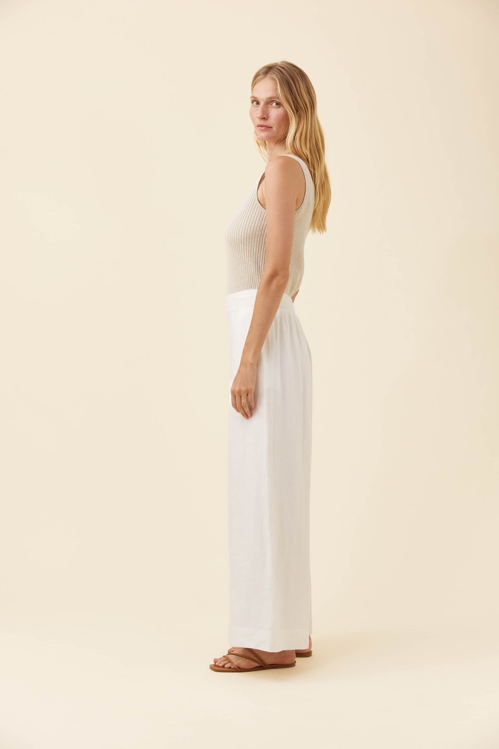 Anita Pant - White