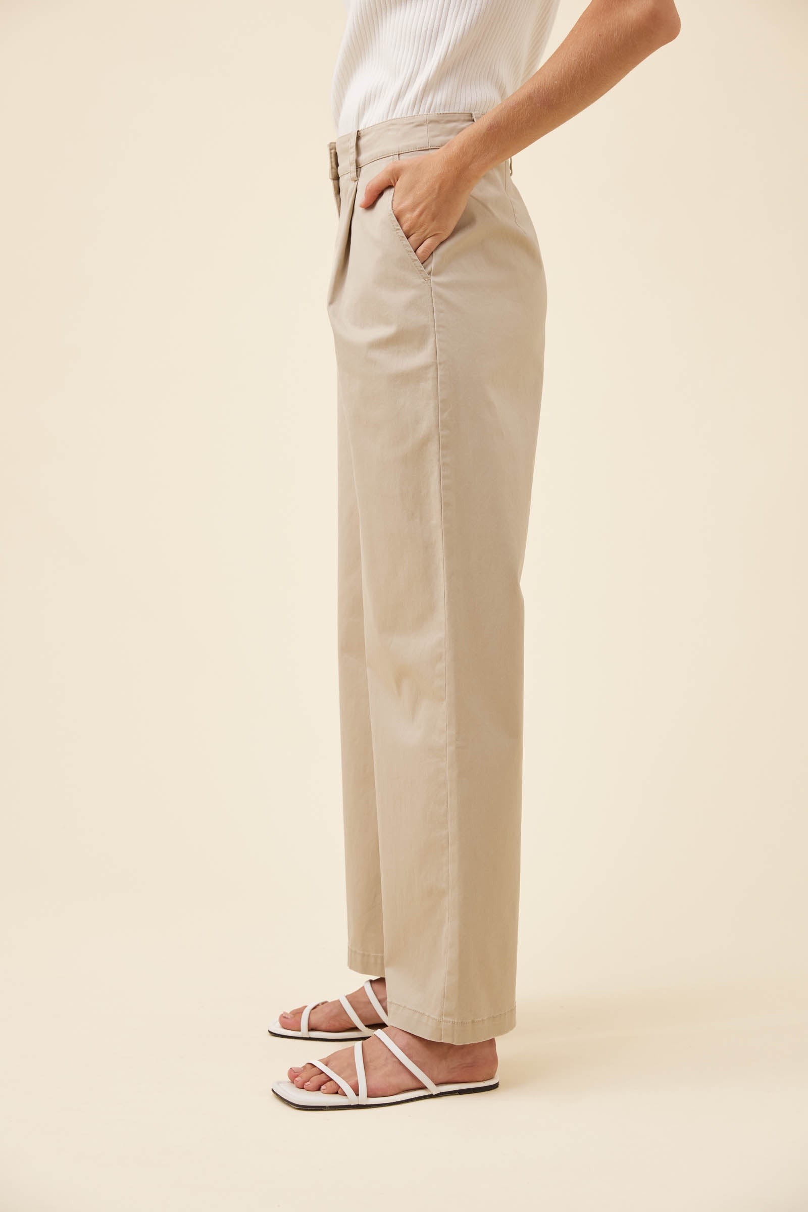 Leonora Pant - Canvas
