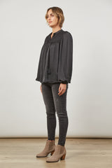 Romance Blouse - Onyx