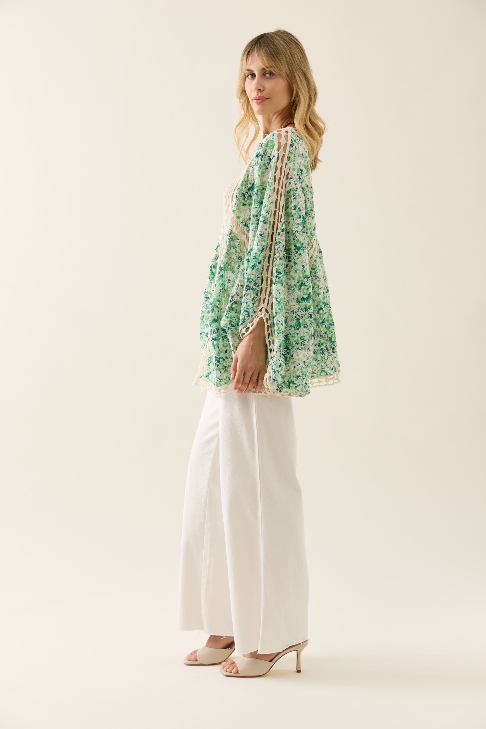 Oline Lace Cape - Jasmine