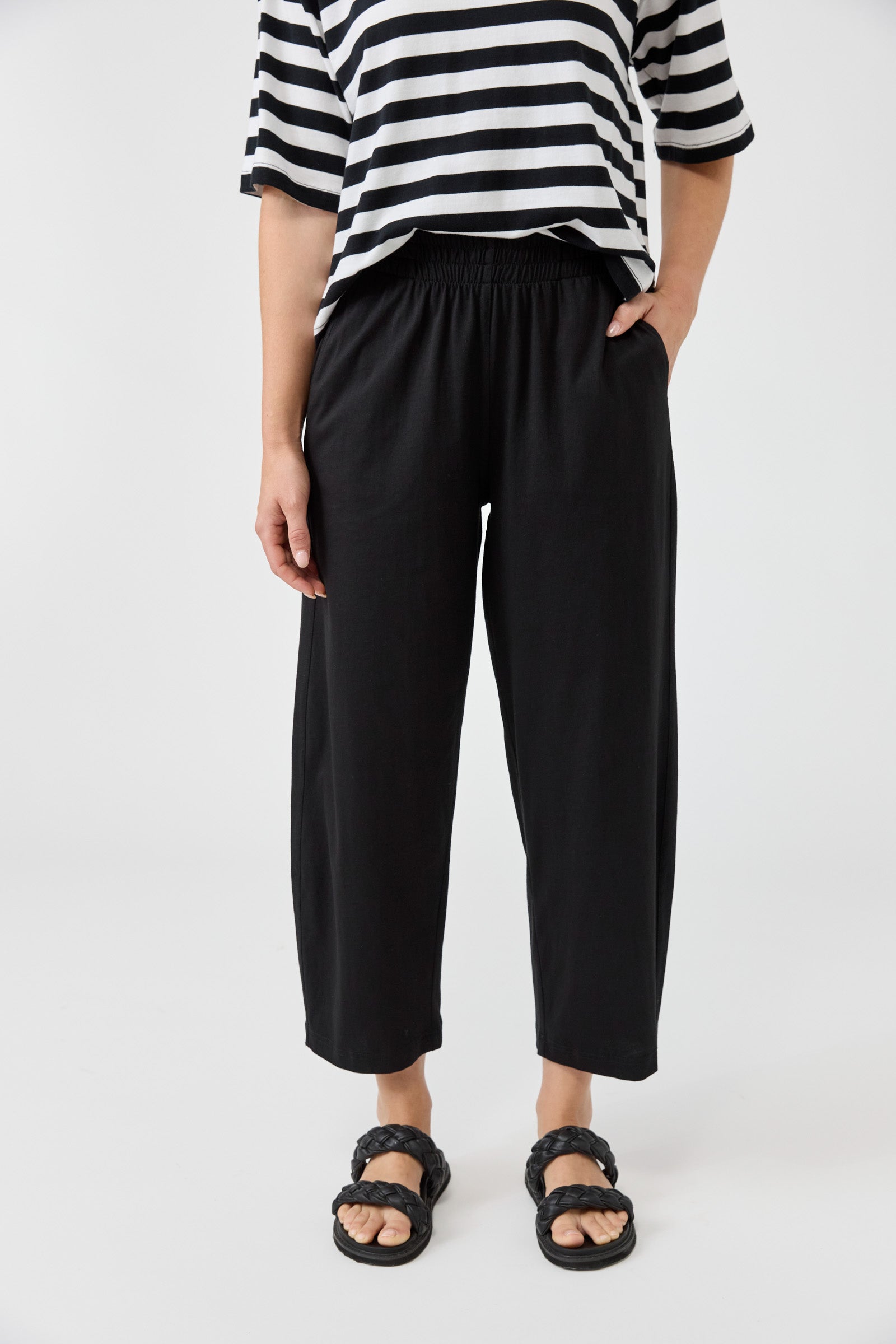 Studio Traveller Pant - Ebony