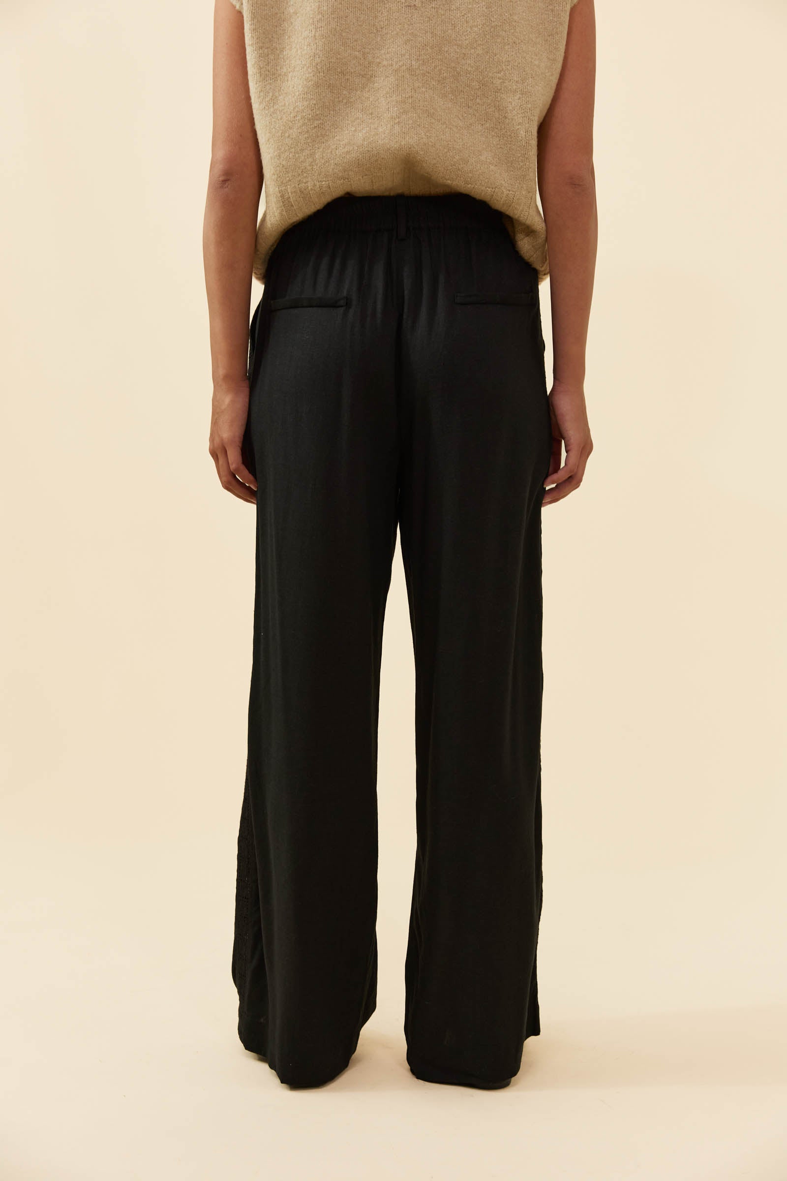 Magnolia Pant - Raven