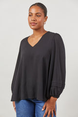 Euphoria V Blouse - Onyx