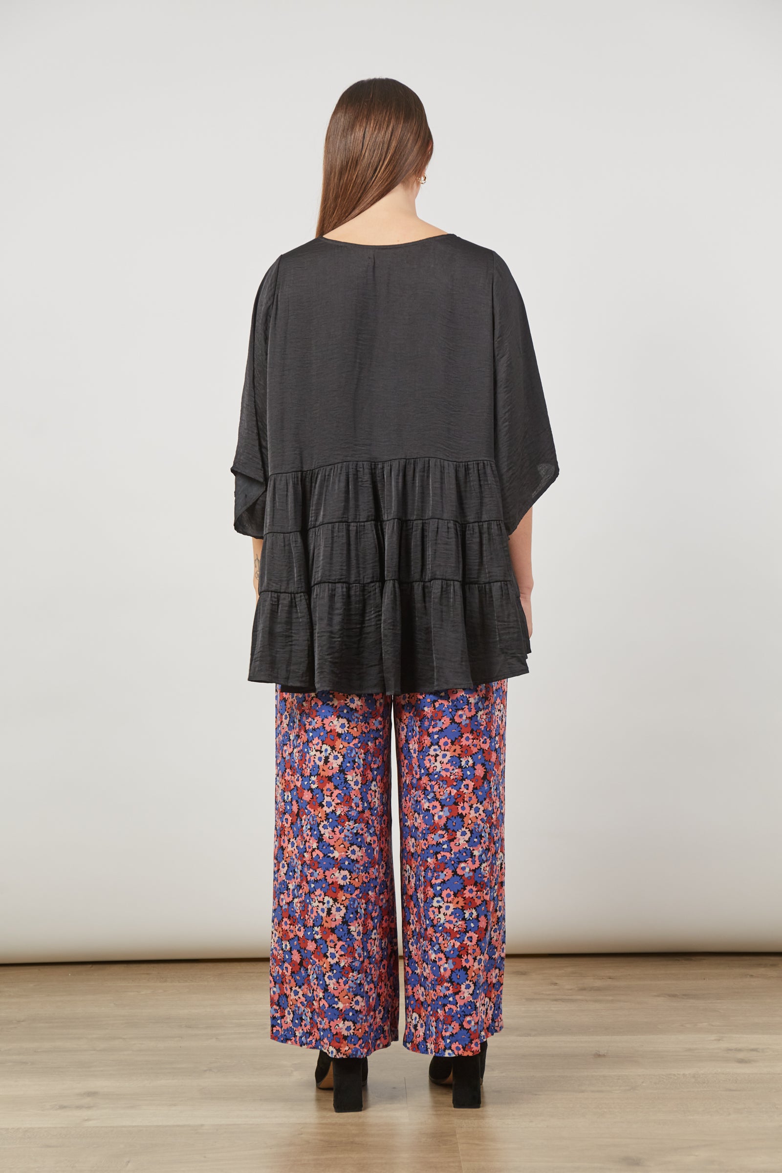 Romance Relax Top - Onyx