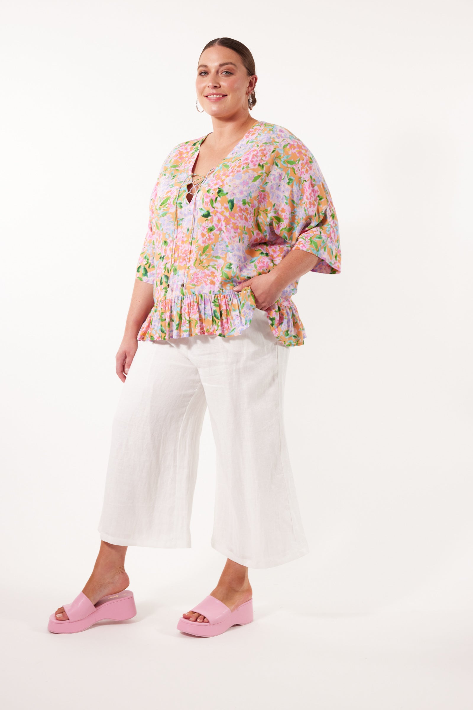Botanical V Relax Top  - Sunset Hydrangea