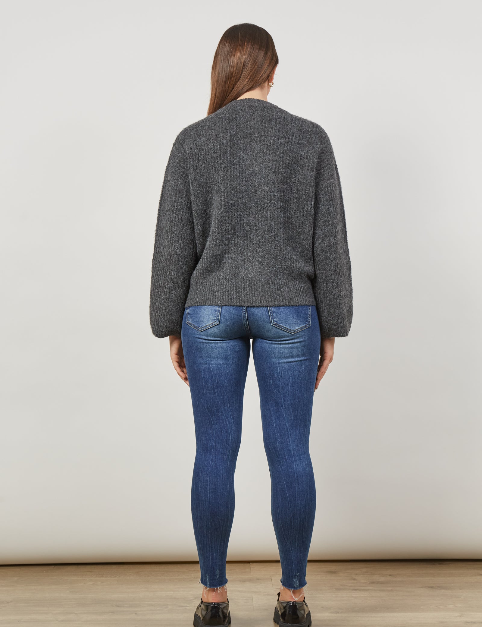 e6179fd5-7efa-49f5-bf88-ae462bc0f794.jpg